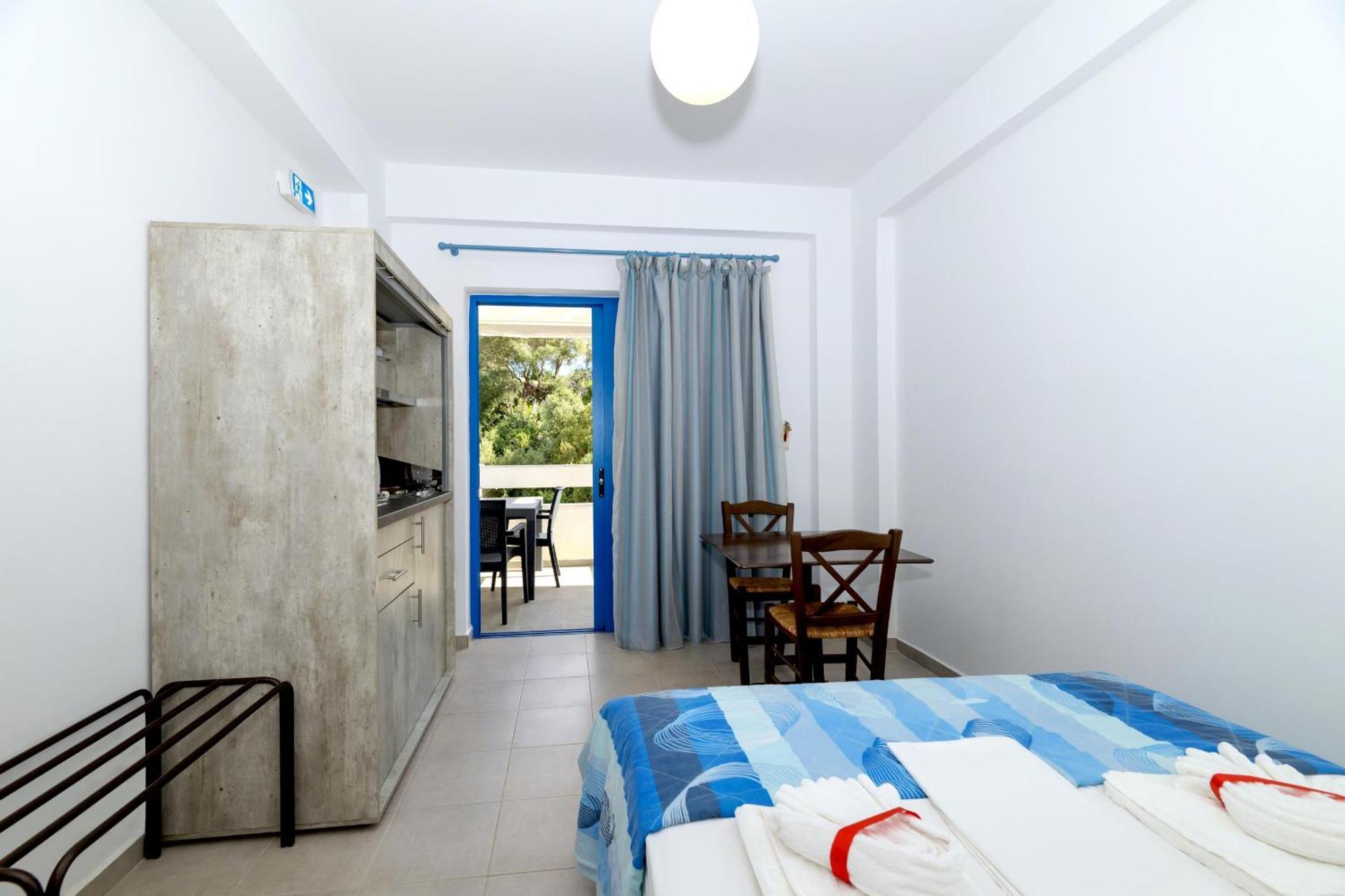 Mikro Nisi Studios & Apartments Agios Nikolaos  Exterior foto